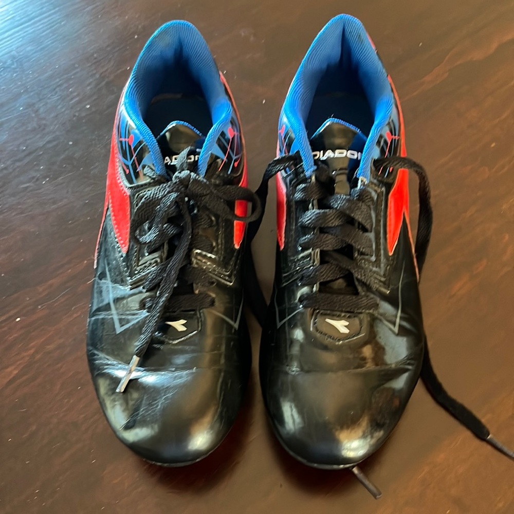 Soccer cleats